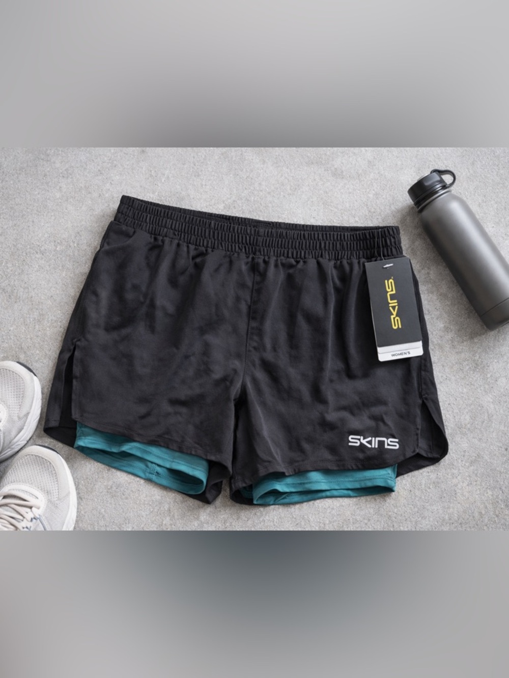 NWT SKINS Women’s 3 Series Running Shorts 2-in-1 Compression Black Size XL